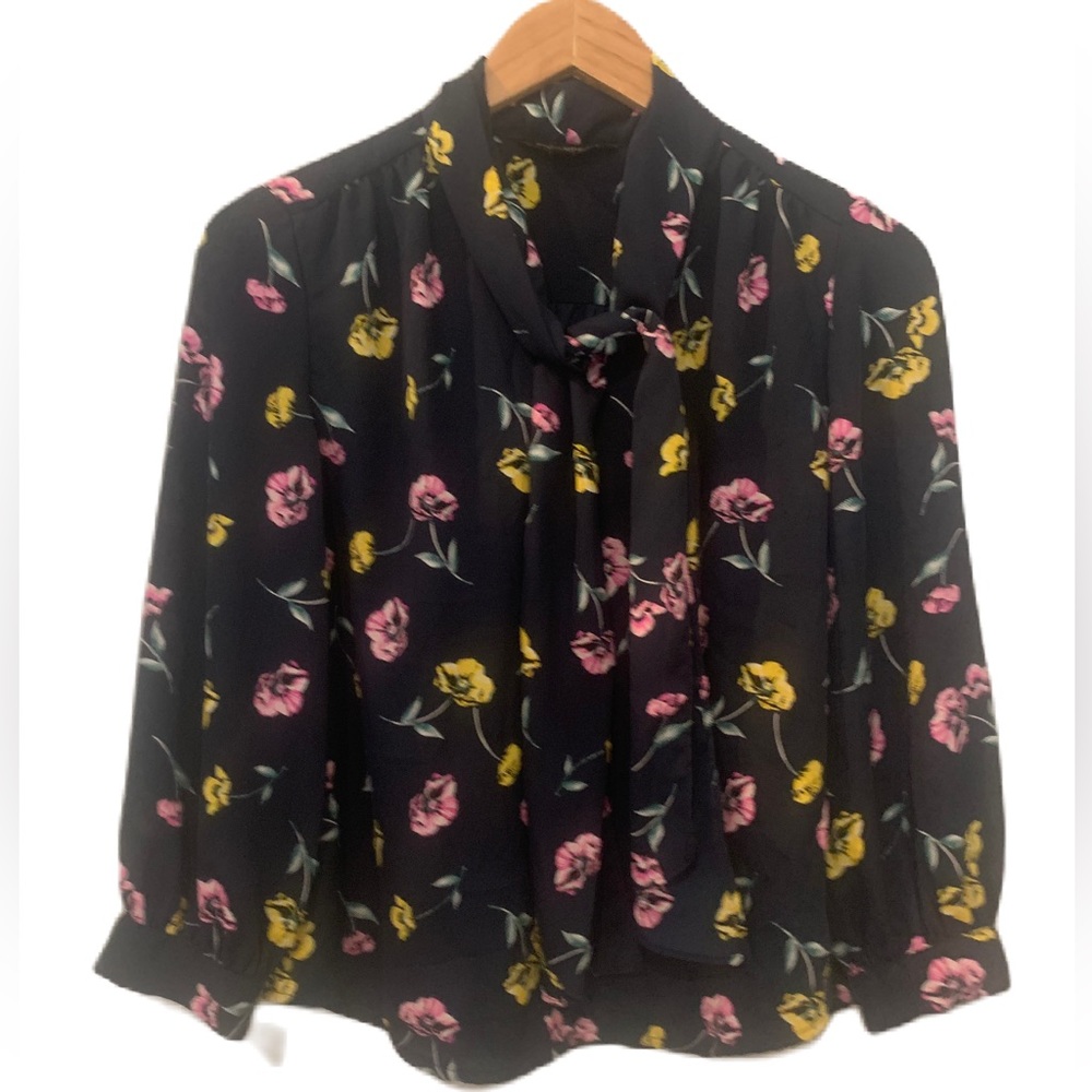 Banana Republic Factory Navy Floral Tie Blouse Size XS